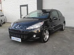 Negro Usado 2012 Peugeot 207 Active Berlina | 6900 € (Un poco caro)