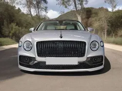 Plateado Usado 2022 Bentley Flying Spur Mulliner Berlina | 218.000 €