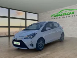 Blanco Usado 2019 Toyota Yaris Hybrid Active Utilitario | 10.909 € (Super precio)