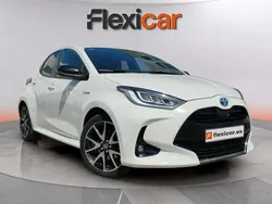 Blanco Usado 2021 Toyota Yaris Hybrid Active Berlina | 17.890 € (Precio justo)