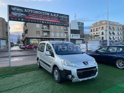 Gris / plata Usado 2011 Peugeot Partner Tepee Active Monovolumen | 5999 € (Buen precio)