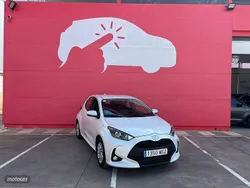 Blanco Usado 2024 Toyota Yaris Hybrid Active | 23.450 € (Precio justo)
