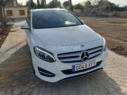 Blanco Usado 2017 Mercedes B200 Monovolumen | 15.900 € (Buen precio)