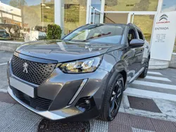 Gris / plata Usado 2021 Peugeot 2008 Allure SUV | 16.800 € (Precio justo)