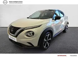 Lunar white midnight black Usado 2023 Nissan Juke Tekna SUV | 21.700 € (Precio justo)