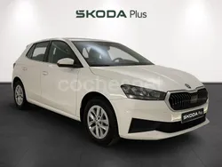 Blanco Usado 2022 Skoda Fabia Ambition Berlina | 15.290 € (Precio justo)