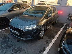 Gris / plata Usado 2023 Ford Fiesta Trend Berlina | 15.800 €