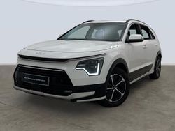 Blanco Usado 2024 Kia Niro SUV | 28.545 € (Un poco caro)