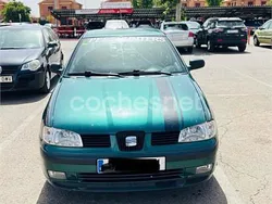 Verde Usado 2001 Seat Cordoba Familiar | 2000 € (Un poco caro)