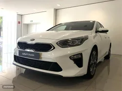 Blanco Usado 2022 Kia Ceed Berlina | 21.900 € (Caro)