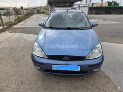 Azul Usado 2003 Ford Focus Trend Berlina | 1500 € (Buen precio)