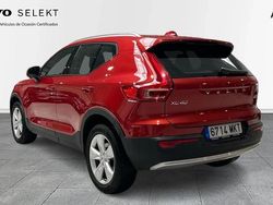 Rojo Usado 2023 Volvo XC40 Core SUV | 33.500 € (Precio justo)