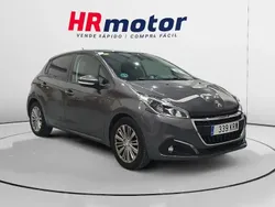 Usado 2018 Peugeot 208 Signature Sky Utilitario | 8100 € (Precio justo)