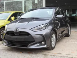 Gris Usado 2023 Mazda 2 Center-Line Berlina | 17.450 € (Precio justo)