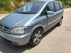 Gris Usado 2006 Opel Zafira Monovolumen | 3250 € (Precio justo)
