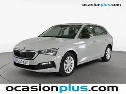 Gris Usado 2019 Skoda Scala First Edition Utilitario | 17.182 € (Precio justo)