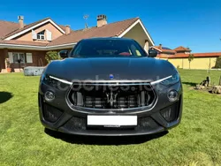 Negro Usado 2020 Maserati Levante SUV | 98.360 €