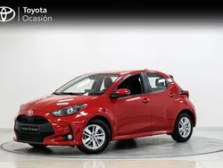 Rojo Usado 2024 Toyota Yaris Edition Berlina | 18.950 € (Precio justo)
