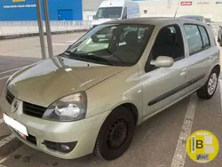 Beige Usado 2007 Renault Clio II Authentique Utilitario | 2899 € (Buen precio)