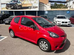 Rojo Usado 2013 Toyota Aygo City Utilitario | 4490 € (Buen precio)