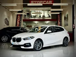 Blanco Usado 2021 BMW 116 Sport Line Utilitario | 23.900 € (Un poco caro)