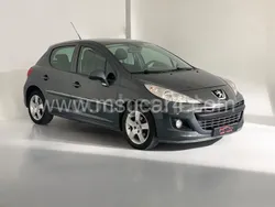 Gris / plata Usado 2012 Peugeot 207 Active Berlina | 6990 € (Precio justo)