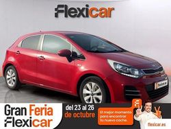 Rojo Usado 2016 Kia Rio Berlina | 9190 € (Precio justo)