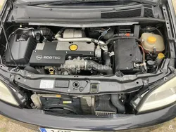 Negro Usado 2006 Opel Zafira Elegance Monovolumen | 3200 € (Precio justo)