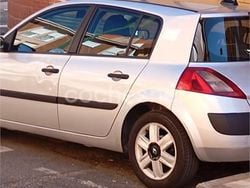 Gris / plata Usado 2005 Renault Mégane II Authentique Berlina | 2900 € (Precio justo)