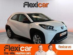 Blanco Usado 2024 Toyota Aygo Play Utilitario | 14.990 € (Un poco caro)