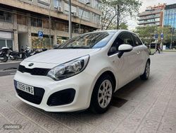 Blanco Usado 2014 Kia Rio Berlina | 6500 € (Precio justo)