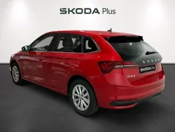 Rojo Usado 2024 Skoda Scala Selection Utilitario | 18.490 € (Buen precio)