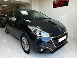 Gris Usado 2019 Peugeot 208 Signature Sky Utilitario | 13.900 € (Caro)