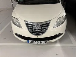 Beige Usado 2012 Lancia Ypsilon Gold Utilitario | 3700 € (Super precio)