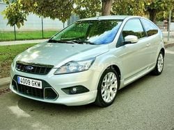Gris / plata Usado 2009 Ford Focus Berlina | 3490 € (Super precio)