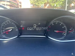 Granate Usado 2017 Peugeot 308 Allure Familiar | 12.600 € (Caro)