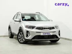 Gris / plata Usado 2024 Kia Stonic SUV | 17.990 € (Precio justo)