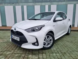 Blanco Usado 2020 Toyota Yaris Hybrid Business Edition | 13.450 € (Precio justo)
