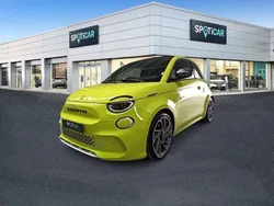 Verde Usado 2024 Abarth 500e Scorpionissima Utilitario | 27.900 €