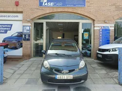 Gris / plata Usado 2006 Toyota Aygo Utilitario | 3900 € (Precio justo)
