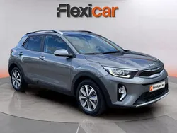 Gris Usado 2024 Kia Stonic 2 SUV | 16.990 € (Precio justo)