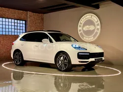 Blanco Usado 2018 Porsche Cayenne Turbo SUV | 71.300 €