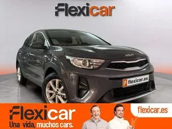 Gris / plata Usado 2022 Kia Stonic Plus SUV | 14.490 € (Precio justo)