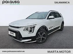 Blanco Usado 2024 Kia Niro SUV | 27.400 € (Un poco caro)