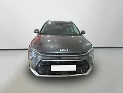 Gris / plata Nuevo 2025 Kia Niro SUV | 31.200 € (Precio justo)