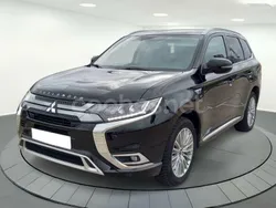 Gris Usado 2019 Mitsubishi Outlander P-HEV Edition SUV | 22.790 € (Precio justo)