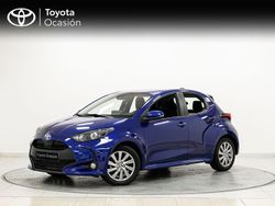 Azul Usado 2024 Toyota Yaris Hybrid Active Berlina | 21.750 € (Precio justo)