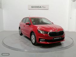 Rojo Usado 2024 Skoda Fabia Selection Utilitario | 15.750 € (Super precio)