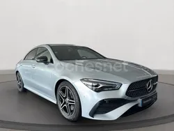 Gris / plata Usado 2024 Mercedes CLA200 Berlina | 37.990 € (Buen precio)