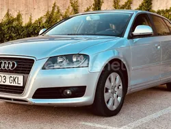Gris / plata Usado 2009 Audi A3 Sportback Attraction Berlina | 7900 € (Precio justo)